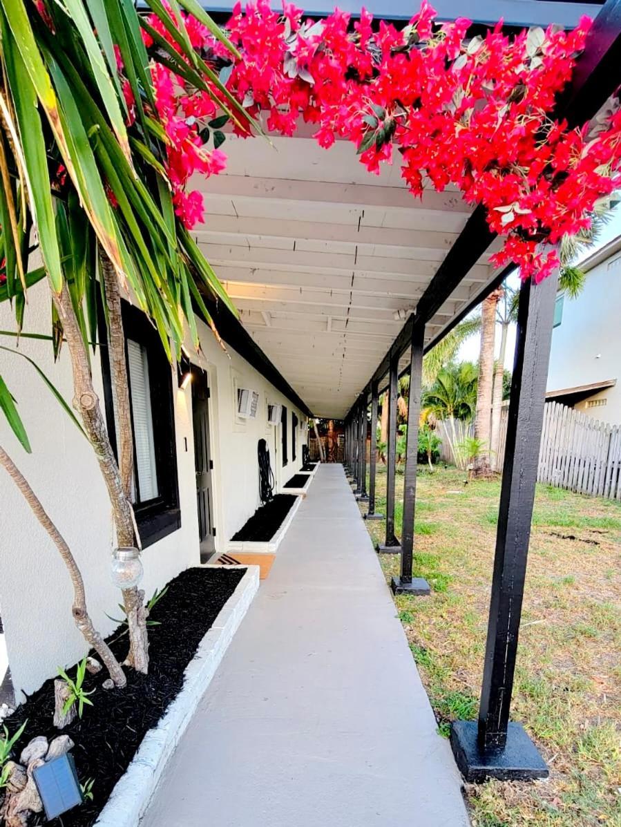 Beach Bungalow By The Sea 2 Cocoa Beach Exteriör bild